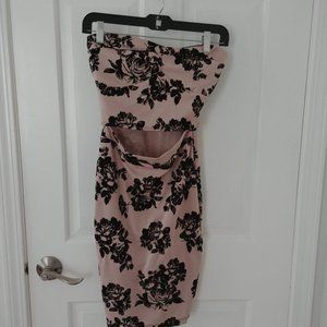 Strapless Windsor dress with velvet rose details